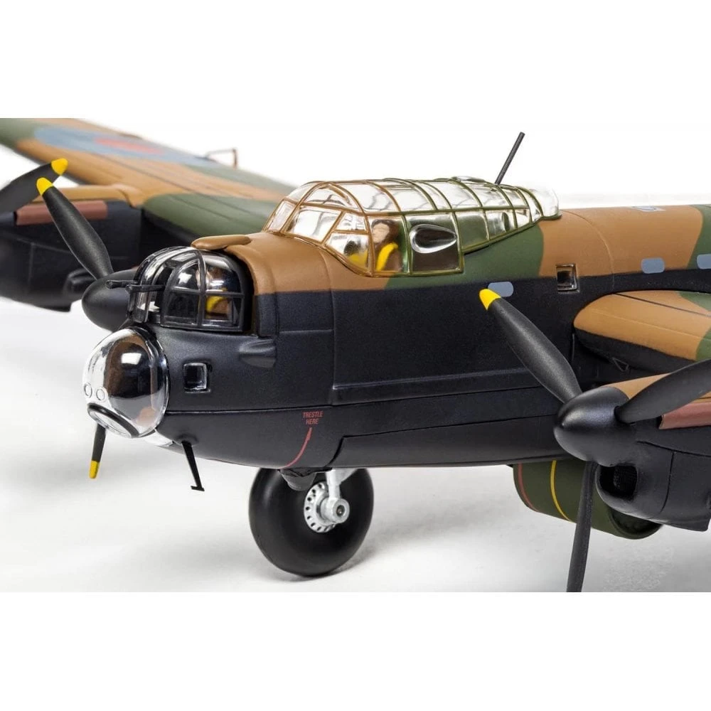 Corgi Avro Lancaster BIII Special, ED825 AJ-T 'T-Tommy' 617 Sqn (1:72)