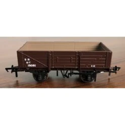 Rapido UK D1347 5 Plank Open Wagon - SR No.19081