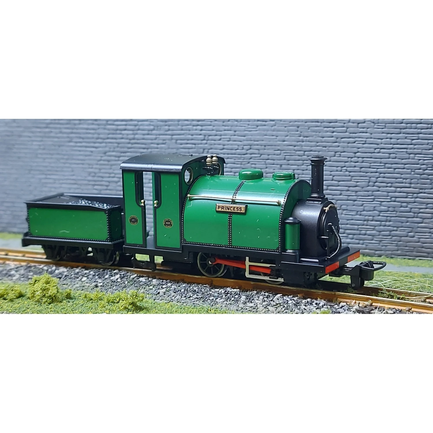 Kato Ffestiniog 'Small England' 0-4-0TT 'Princess' Green Livery