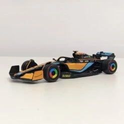 Bburago McLaren F1 MCL 36 #4 Lando Norris 2022 (1:43)