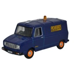 Oxford Diecast Sherpa Van Pickfords