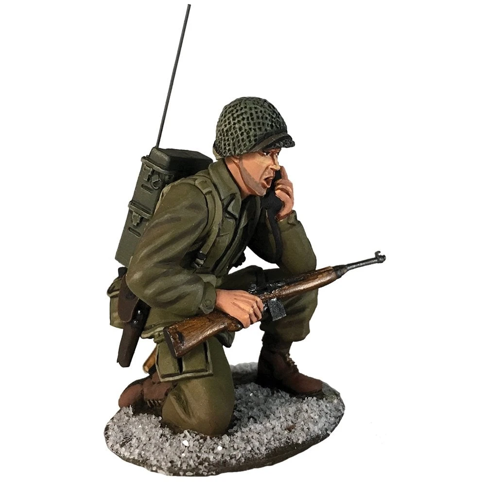 W.Britain US AIrborne In M-43 Jacket Kneeling With SCR300